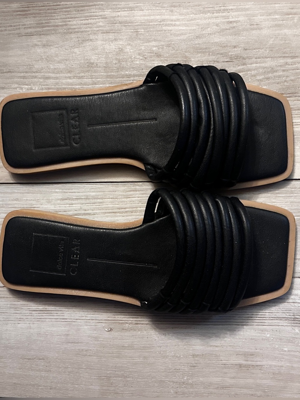 Dolce vita sandals